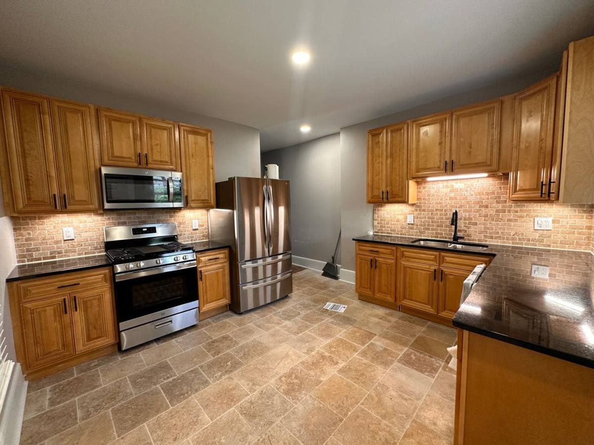 Apartment for rent at 2568 Deming Ave, Columbus, OH 43202