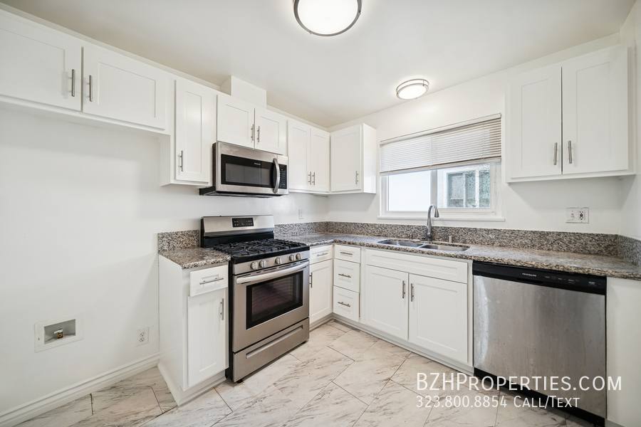 Apartment for rent at 3652 Carmona Ave #6, Los Angeles, CA 90016