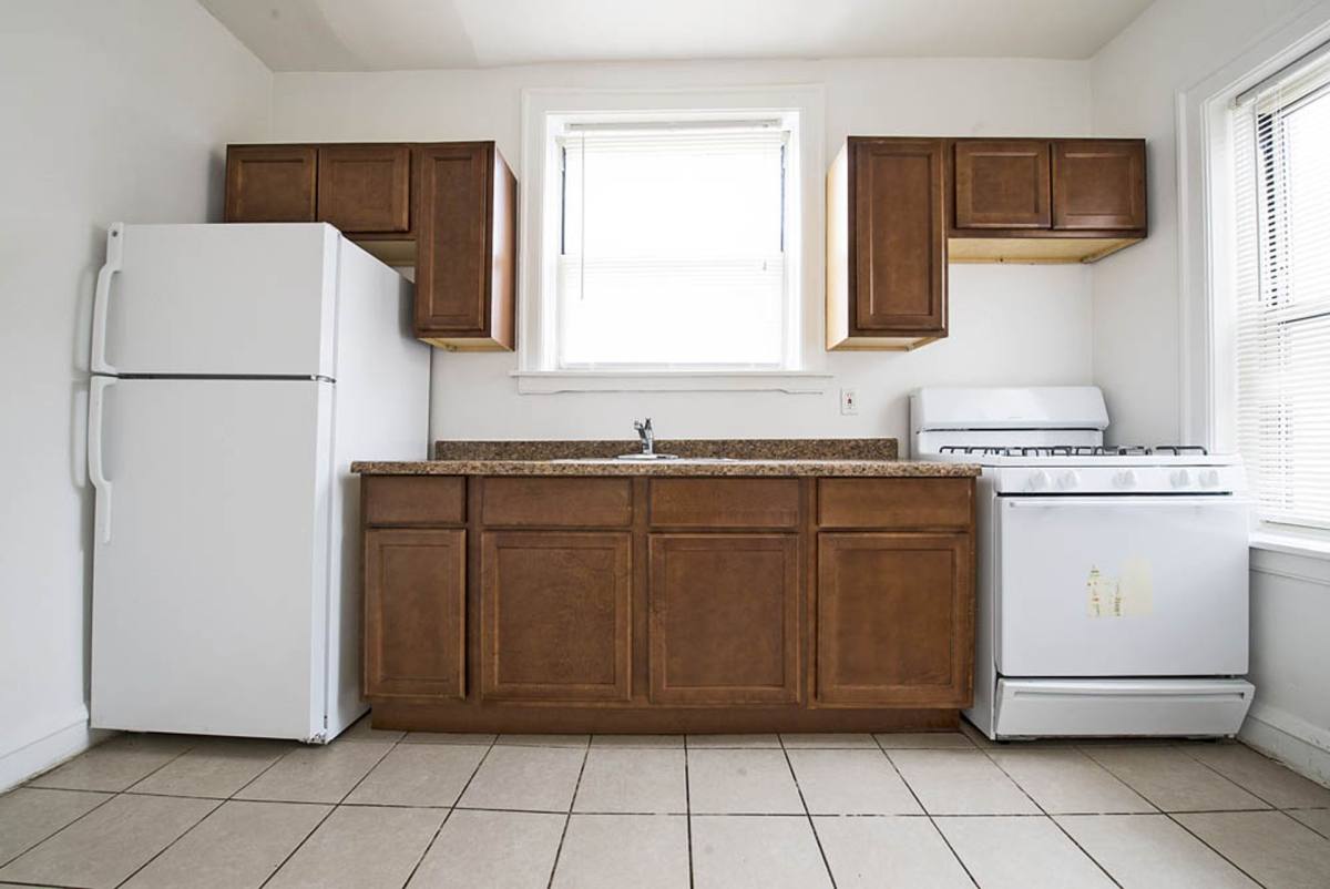 Apartment for rent at 8253-59 S Ingleside Ave, Chicago, IL 60619