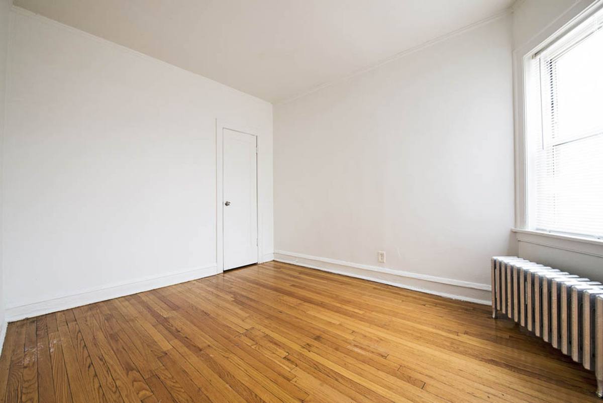 Apartment for rent at 8253-59 S Ingleside Ave, Chicago, IL 60619