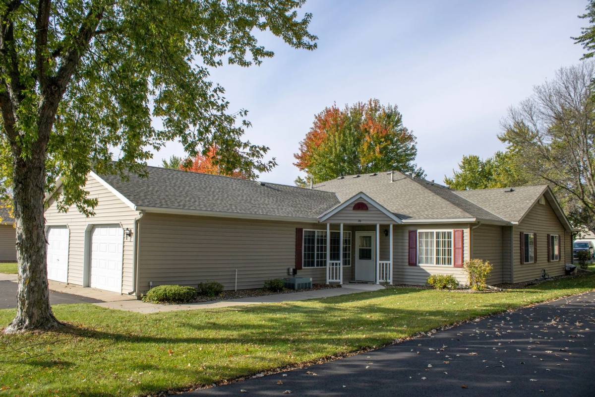 Apartment for rent at 108 Ash St W, Annandale, MN 55302