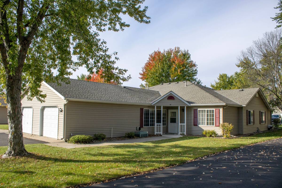 Apartment for rent at 108 Ash St W, Annandale, MN 55302