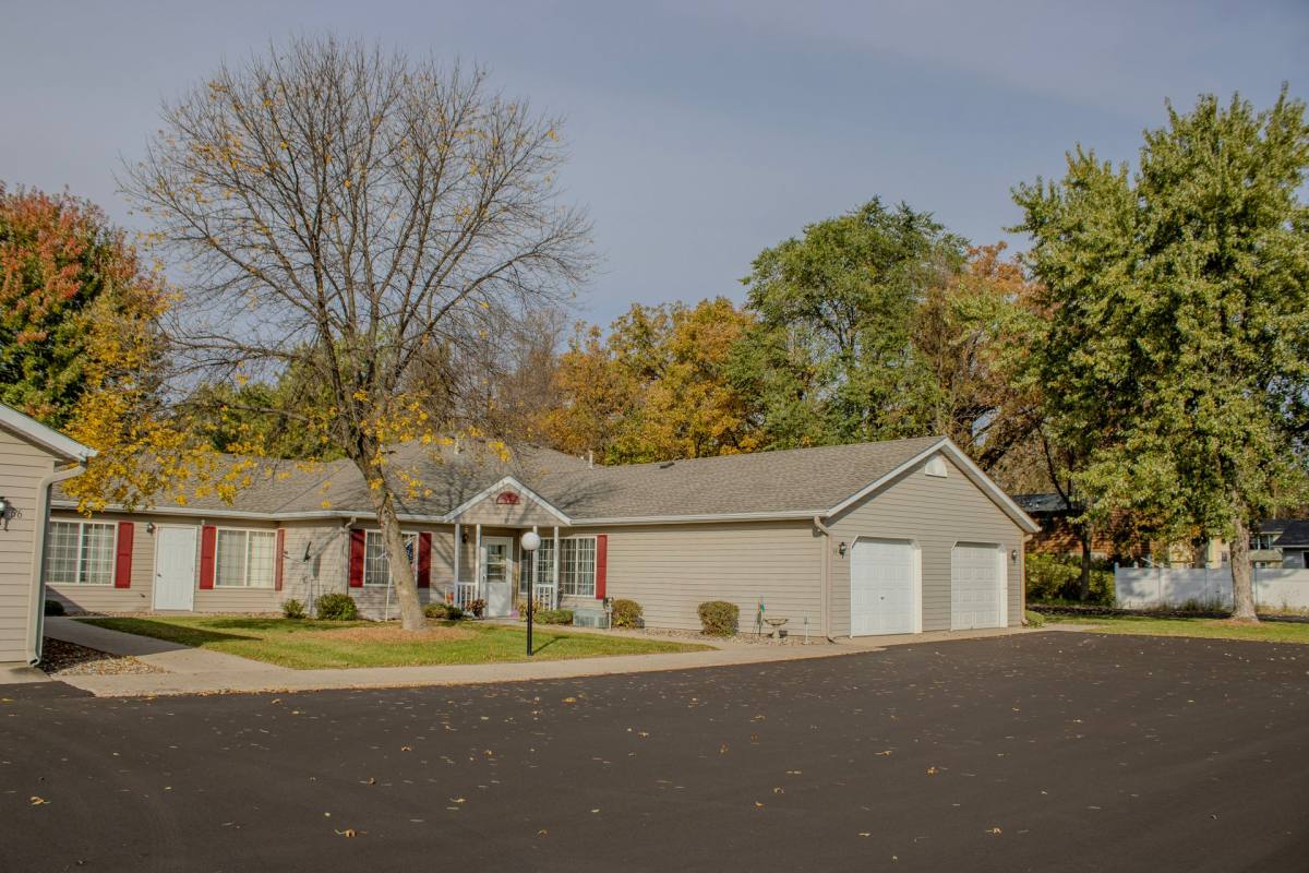 Apartment for rent at 108 Ash St W, Annandale, MN 55302