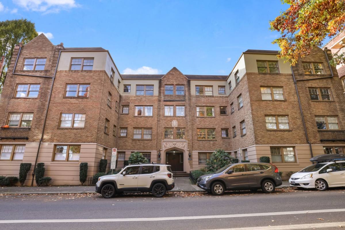 Apartment for rent at 2210 NW Everett St, Portland, OR 97210