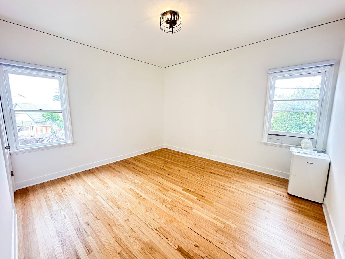Apartment for rent at 1540 E Wilson Ave #B, Glendale, CA 91205