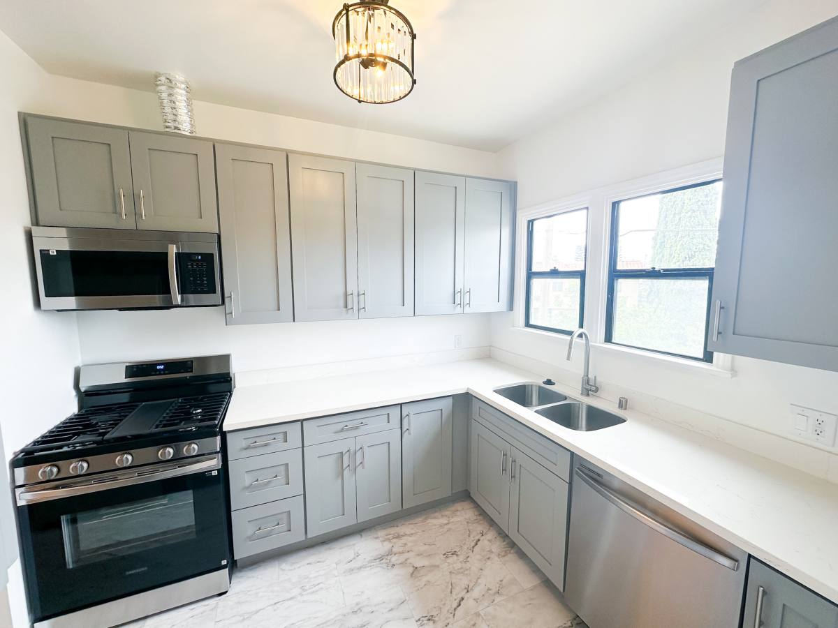 Apartment for rent at 1540 E Wilson Ave #B, Glendale, CA 91205