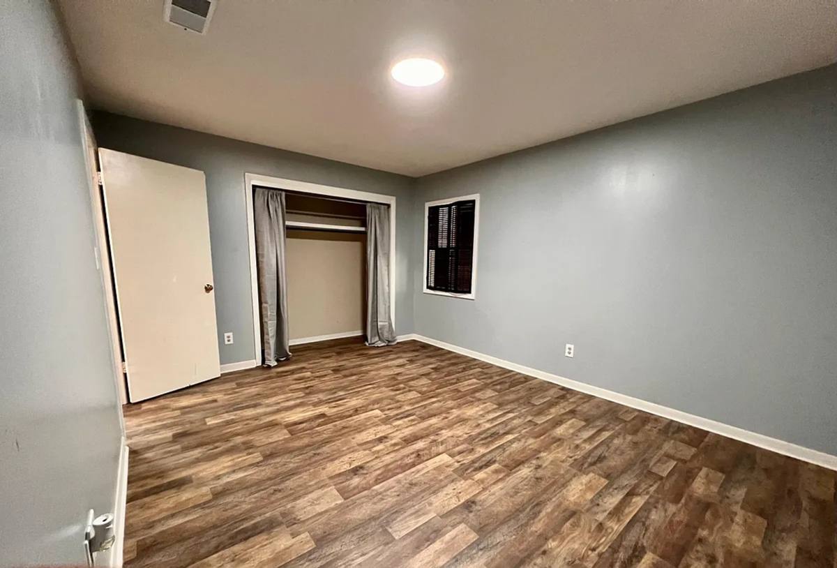 Apartment for rent at 4221 4223 Hawthorne Court, Jackson, MS 39206