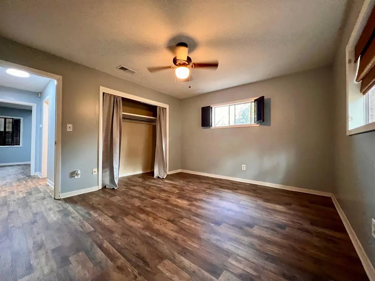 Apartment for rent at 4221 4223 Hawthorne Court, Jackson, MS 39206