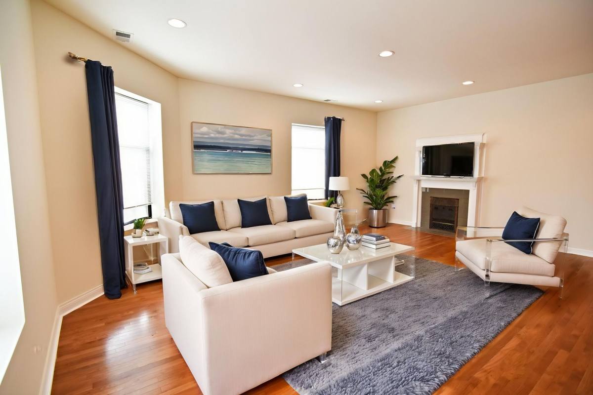 Apartment for rent at 800-802 W Belmont, Chicago, IL 60657