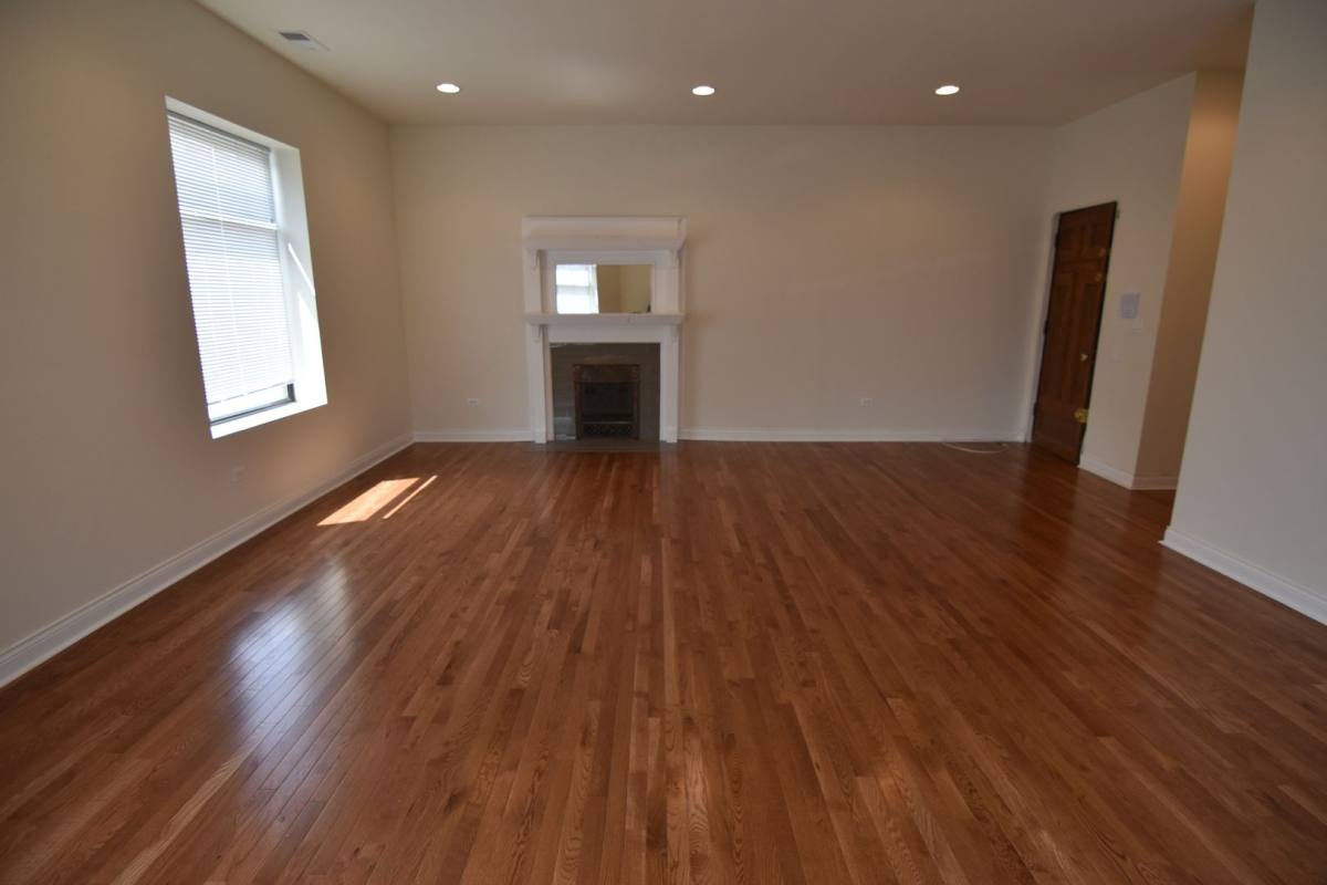 Apartment for rent at 800-802 W Belmont, Chicago, IL 60657