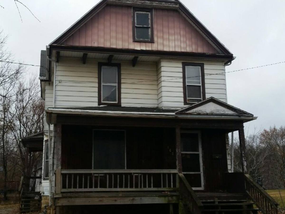 House for rent at 162 S High St, Janesville, WI 53548