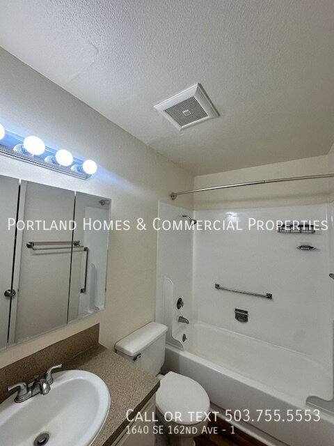 Apartment for rent at 1640 SE 162nd Ave #1, Portland, OR 97233