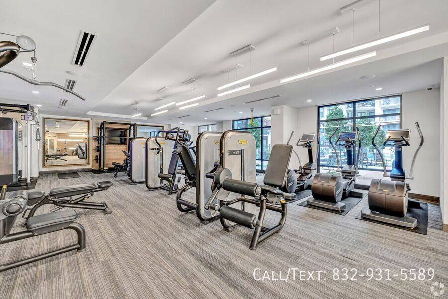 Apartment for rent at 4300 Westheimer Rd #JRO3, Houston, TX 77027