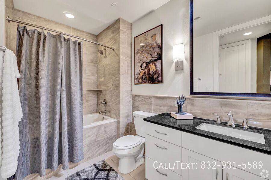 Apartment for rent at 4300 Westheimer Rd #JRO3, Houston, TX 77027