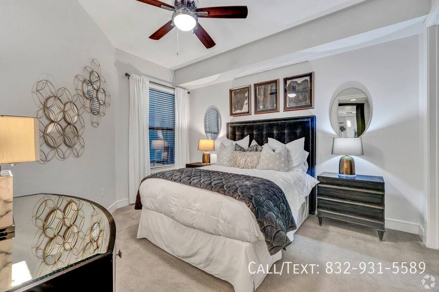 Apartment for rent at 4300 Westheimer Rd #JRO3, Houston, TX 77027