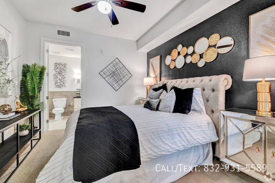 Apartment for rent at 4300 Westheimer Rd #JRO3, Houston, TX 77027