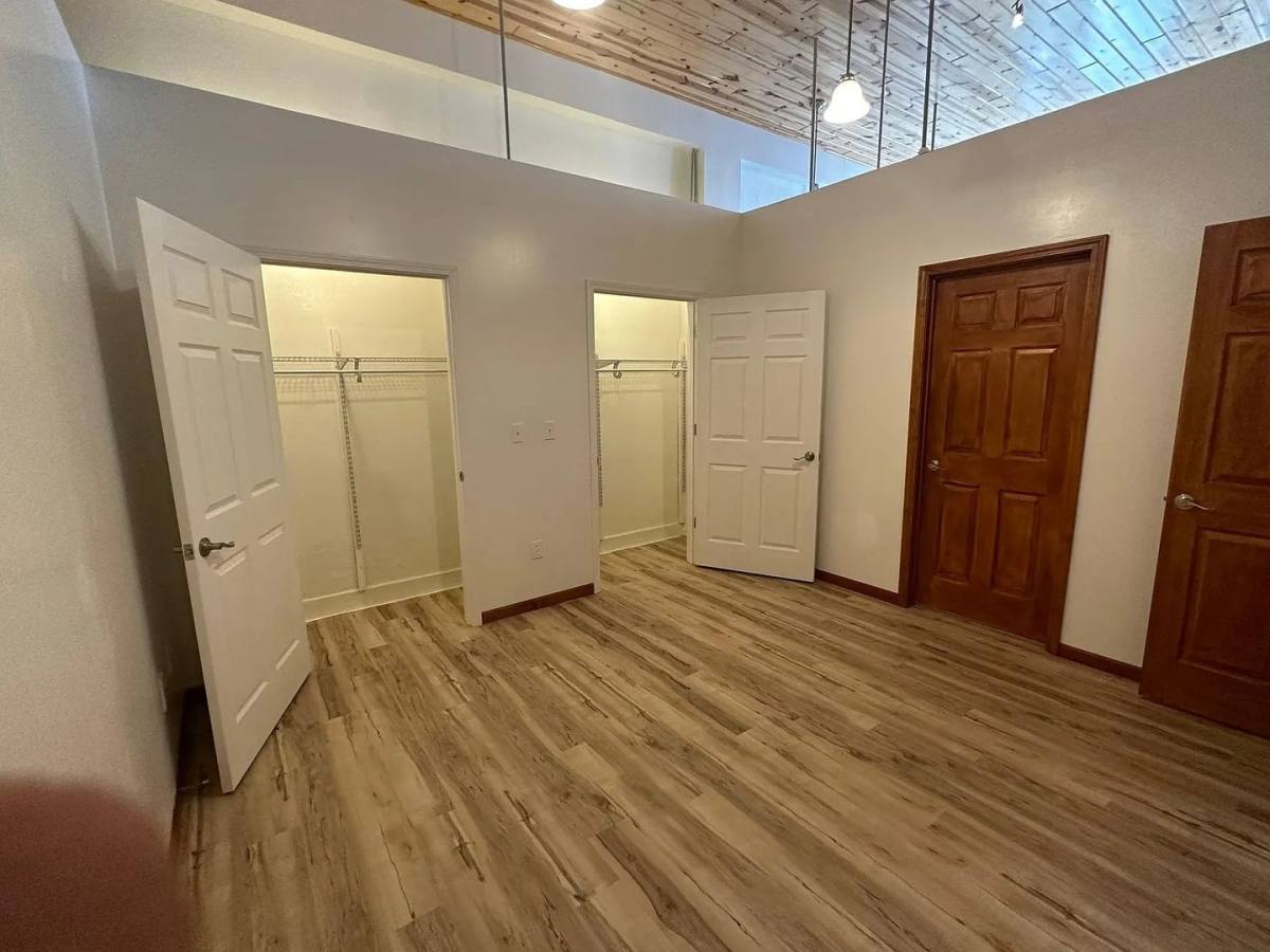 Apartment for rent at 107 N Main, Kirksville, MO 63501