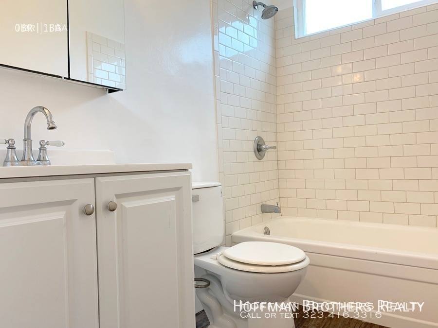 Apartment for rent at 4845 Saturn St #4, Los Angeles, CA 90019