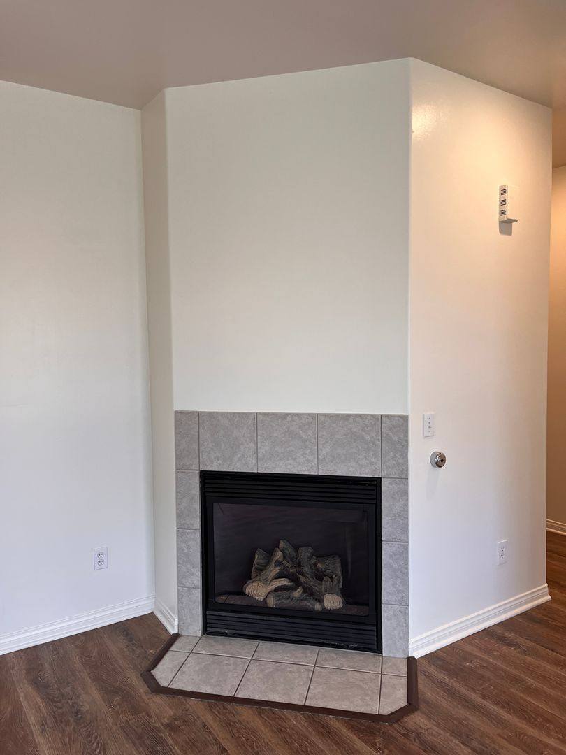 Apartment for rent at 3757 Pine Meadow Dr, Bakersfield, CA 93308