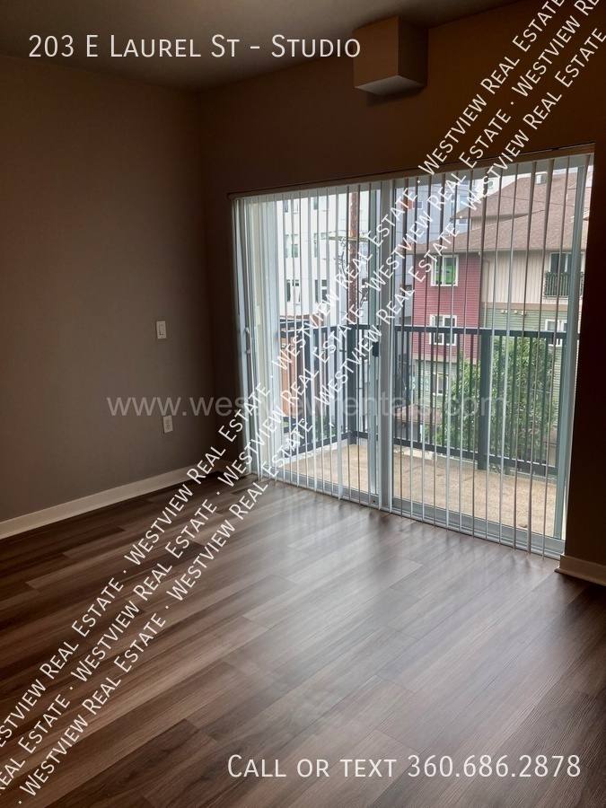 Apartment for rent at 203 E Laurel St, Bellingham, WA 98225