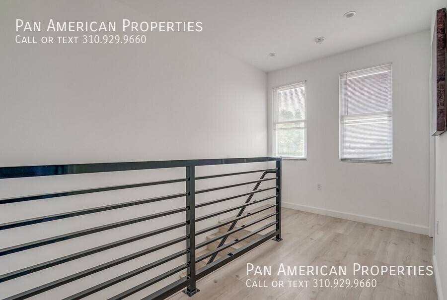Townhouse for rent at 125 E Spruce Ave #3, Inglewood, CA 90301