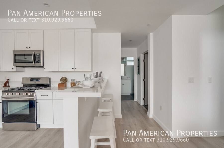 Townhouse for rent at 125 E Spruce Ave #3, Inglewood, CA 90301