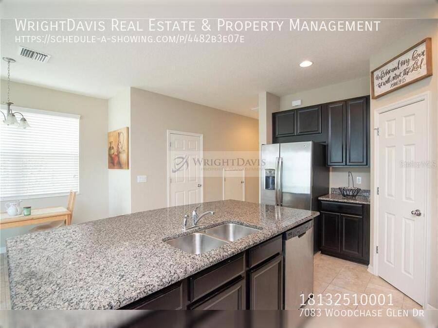 Townhouse for rent at 7083 Woodchase Glen Dr, Riverview, FL 33578