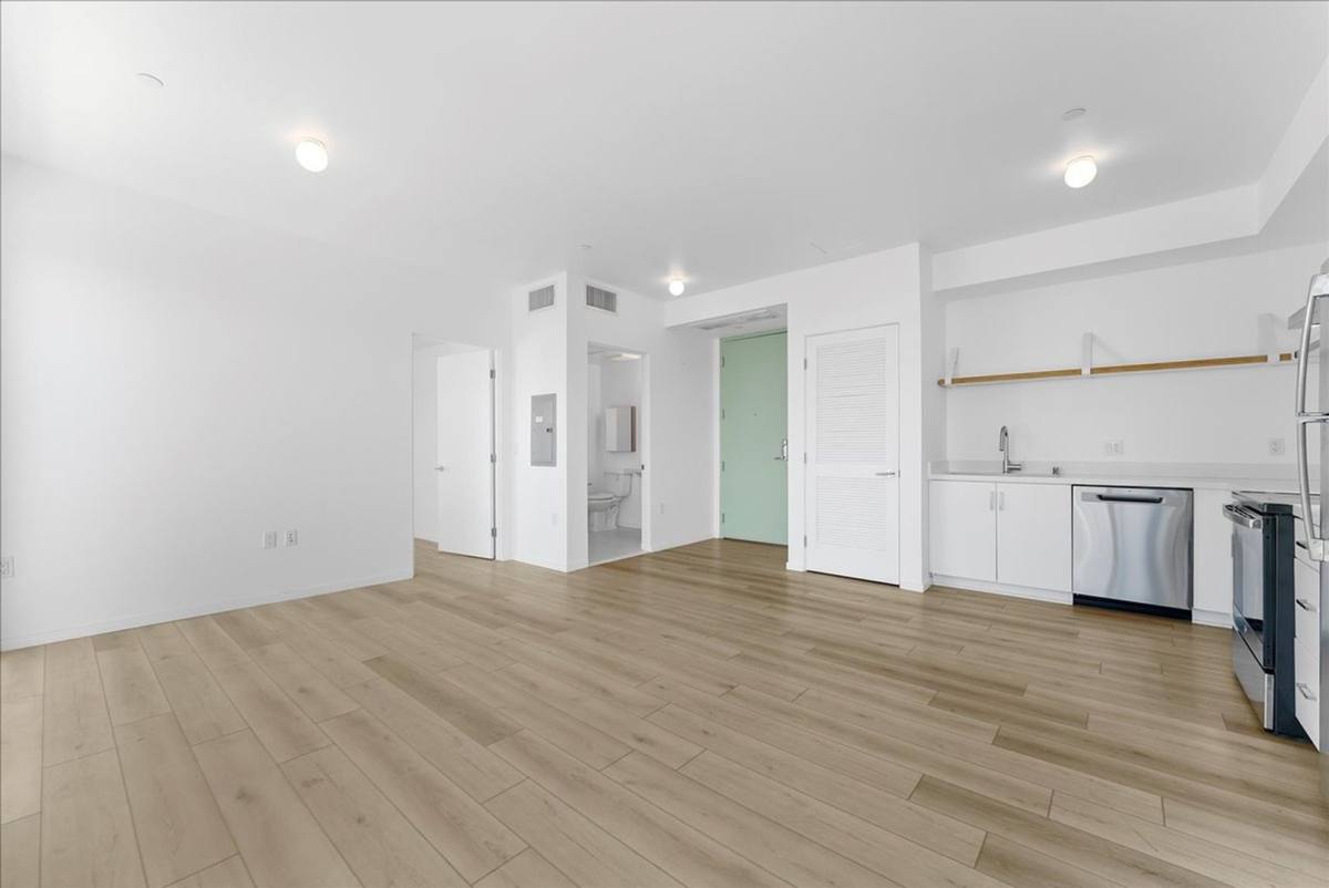 Apartment for rent at 636 N Juanita Ave #205, Los Angeles, CA 90004