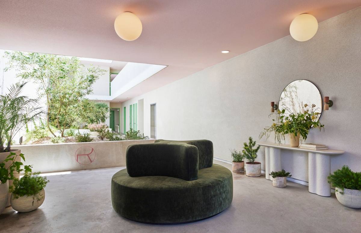 Apartment for rent at 636 N Juanita Ave #205, Los Angeles, CA 90004
