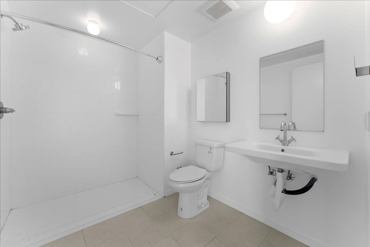 Apartment for rent at 636 N Juanita Ave #205, Los Angeles, CA 90004