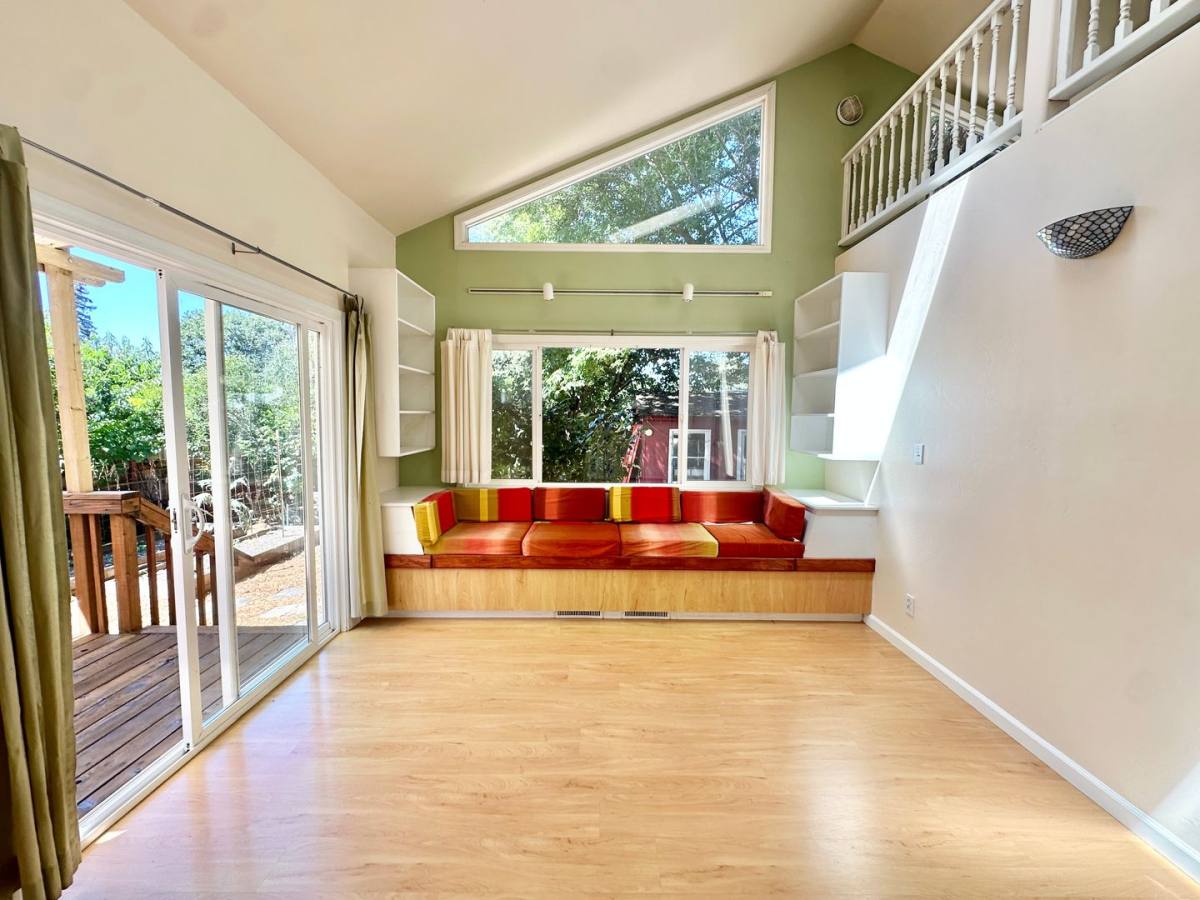 House for rent at 11 Hillview Ave, San Rafael, CA 94901