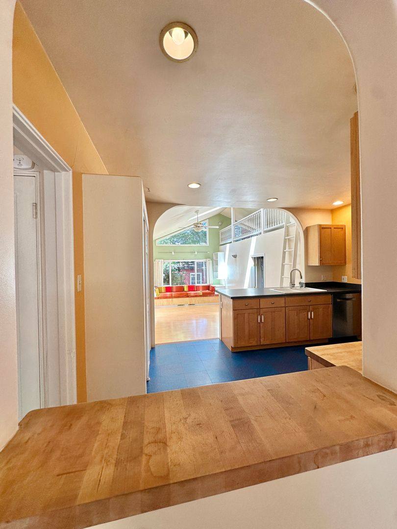 House for rent at 11 Hillview Ave, San Rafael, CA 94901