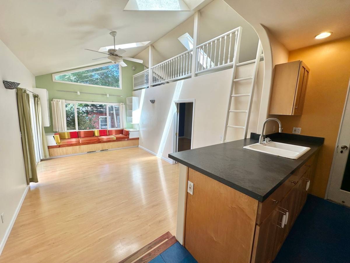 House for rent at 11 Hillview Ave, San Rafael, CA 94901