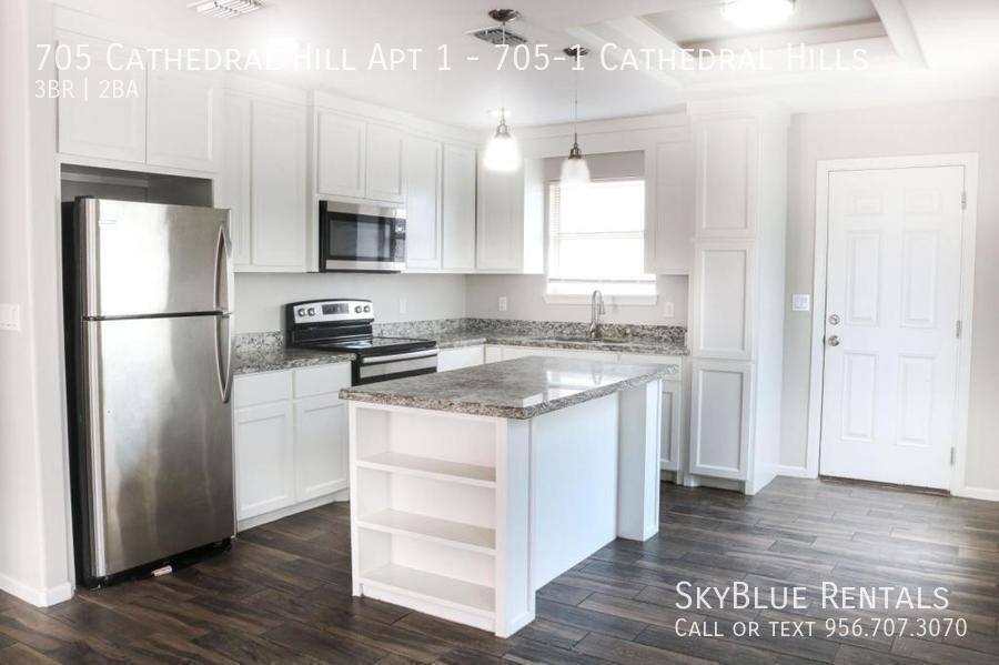Apartment for rent at 705 Cathedral Hill #1, Edinburg, TX 78541