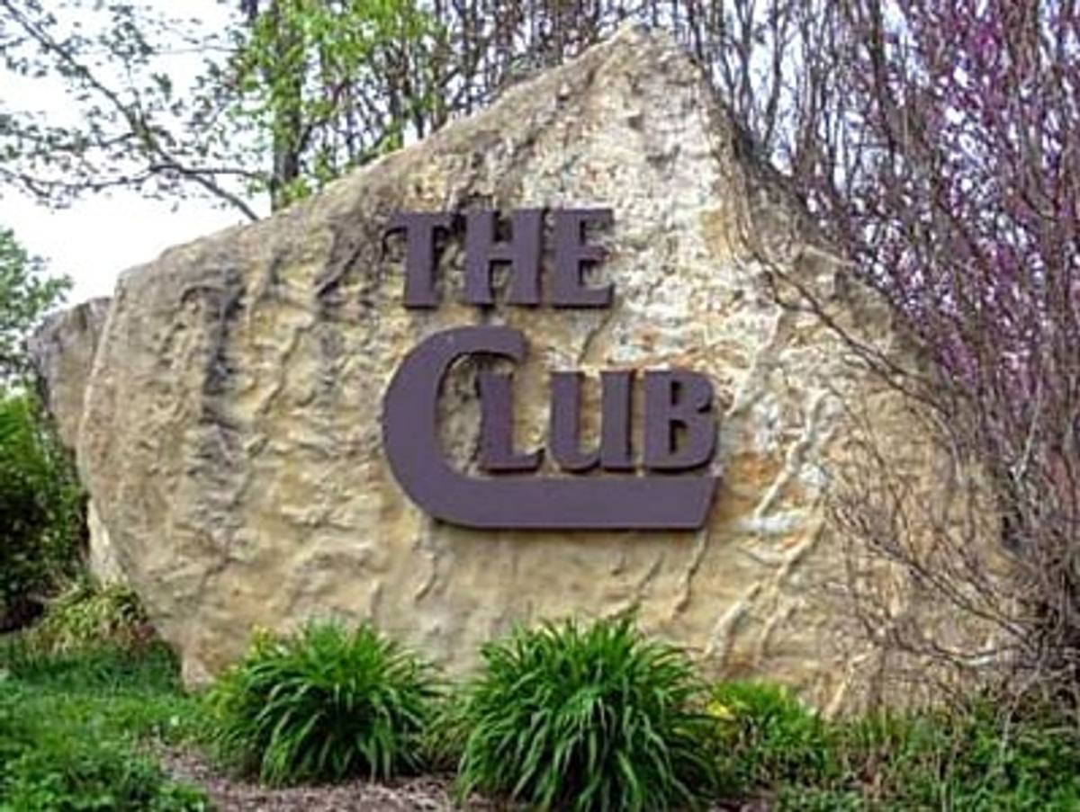 Apartment for rent at 200 Golf View Dr, Branson, MO 65616