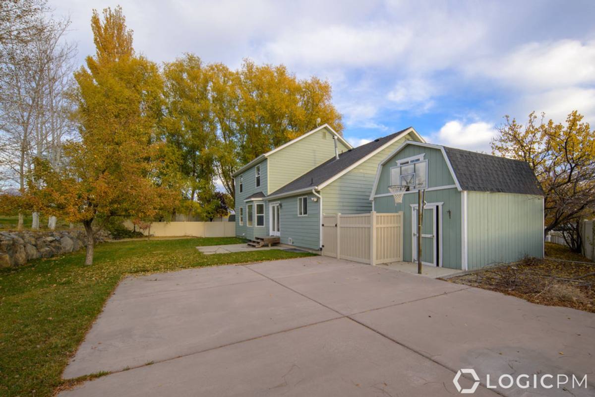 House for rent at 376 W Concord Place, Saratoga Springs, UT 84045