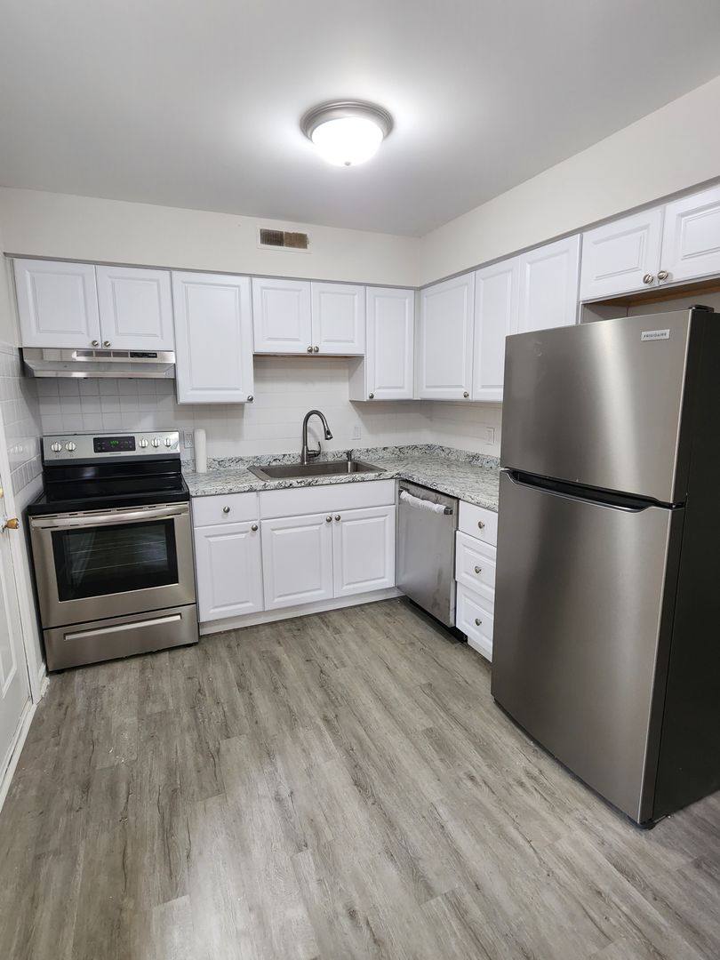 Apartment for rent at 612 Davie Ave, Statesville, NC 28677