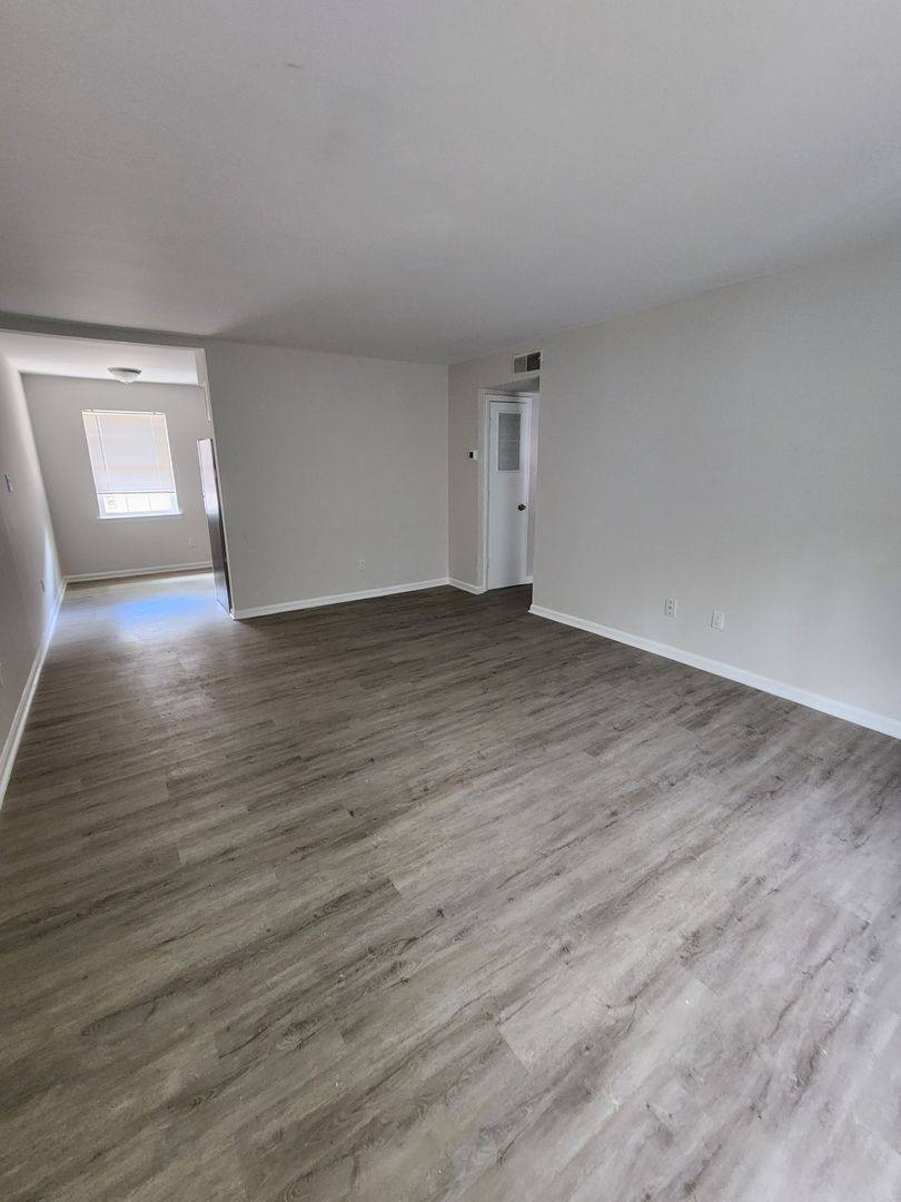 Apartment for rent at 612 Davie Ave, Statesville, NC 28677