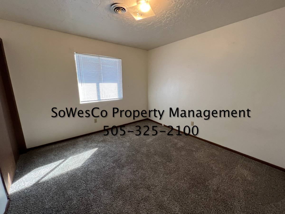 House for rent at 824 Vine Ave, Farmington, NM 87401