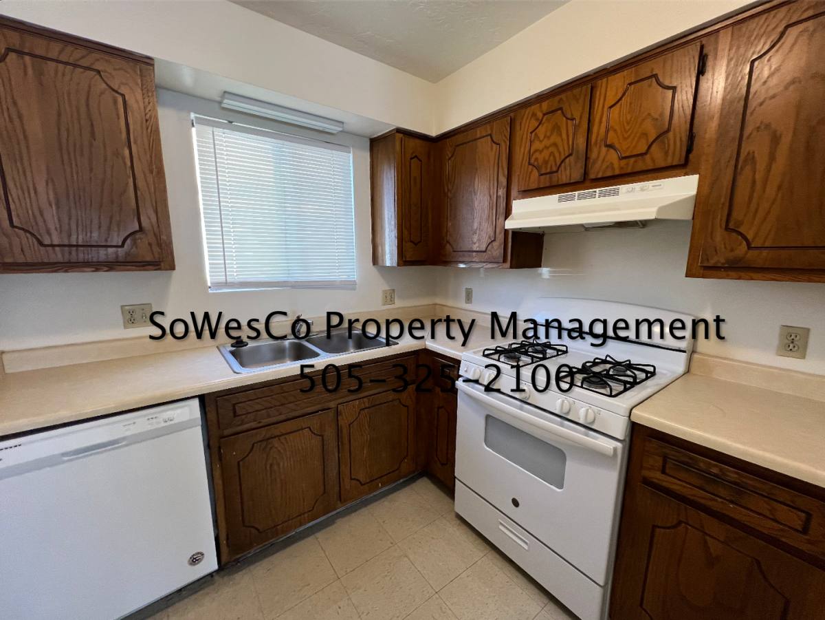 House for rent at 824 Vine Ave, Farmington, NM 87401