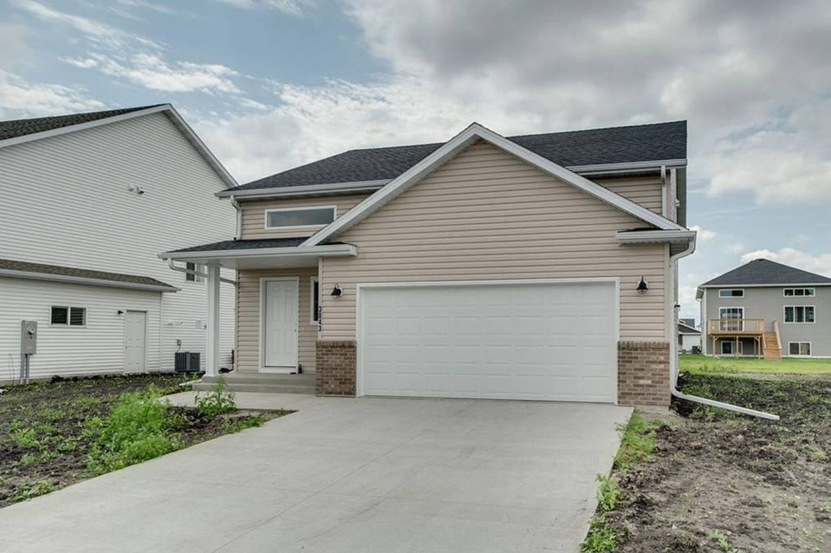 House for rent at 3843 19th St S, Moorhead, MN 56560