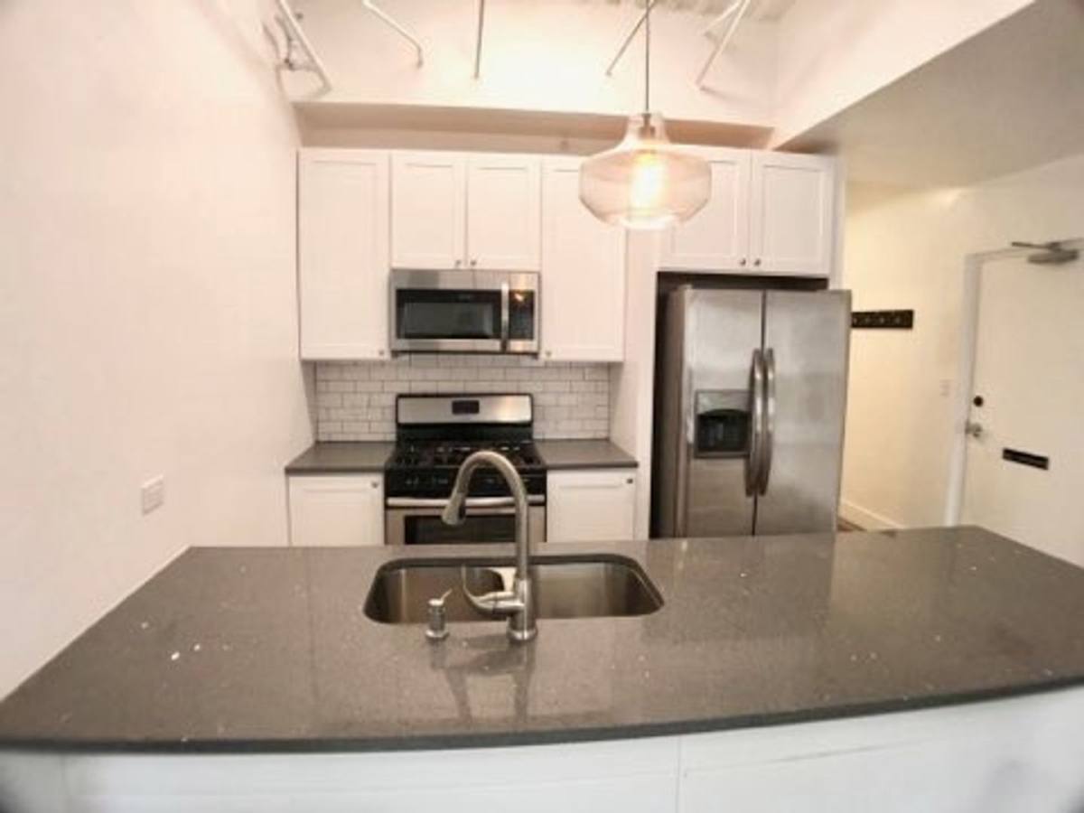 Apartment for rent at 460 Coventry Lane, Crystal Lake, IL 60014