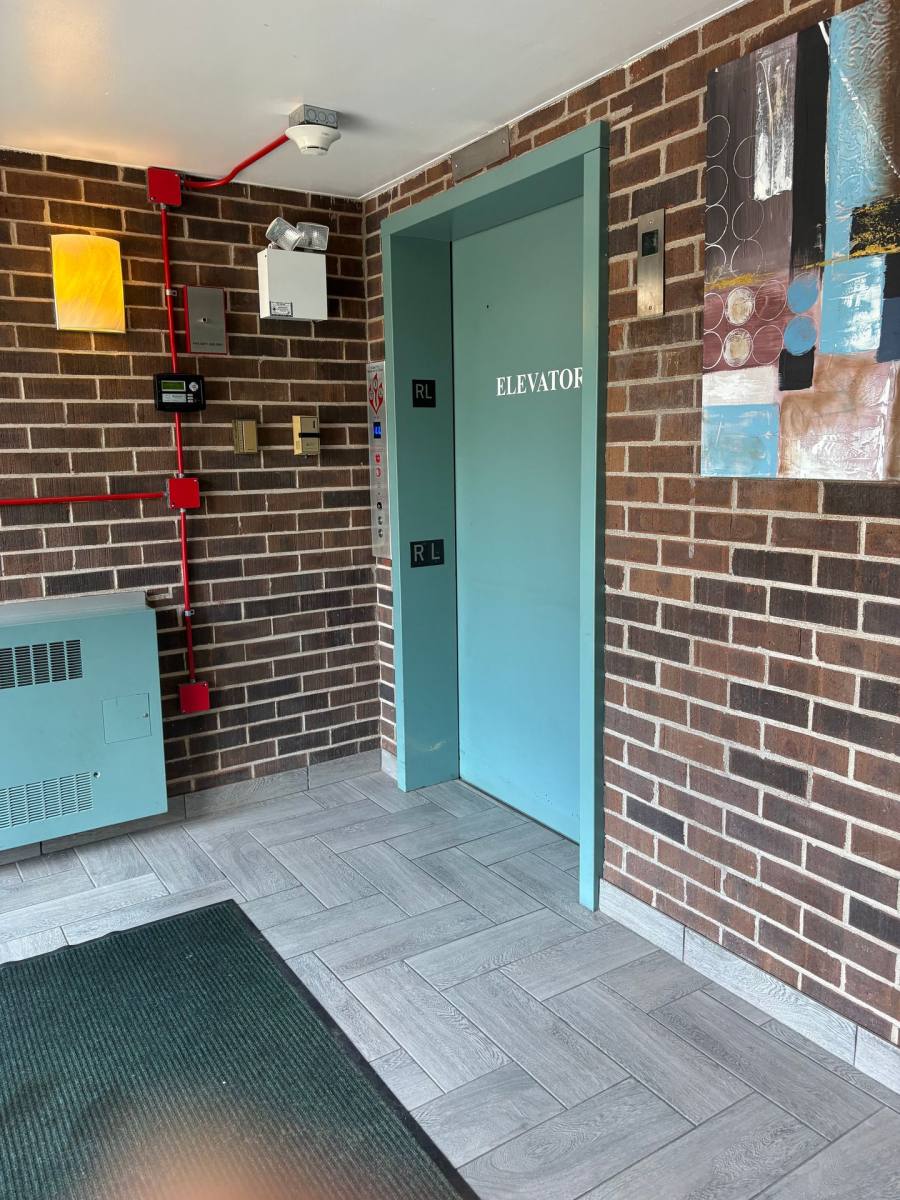 Apartment for rent at 460 Coventry Lane, Crystal Lake, IL 60014