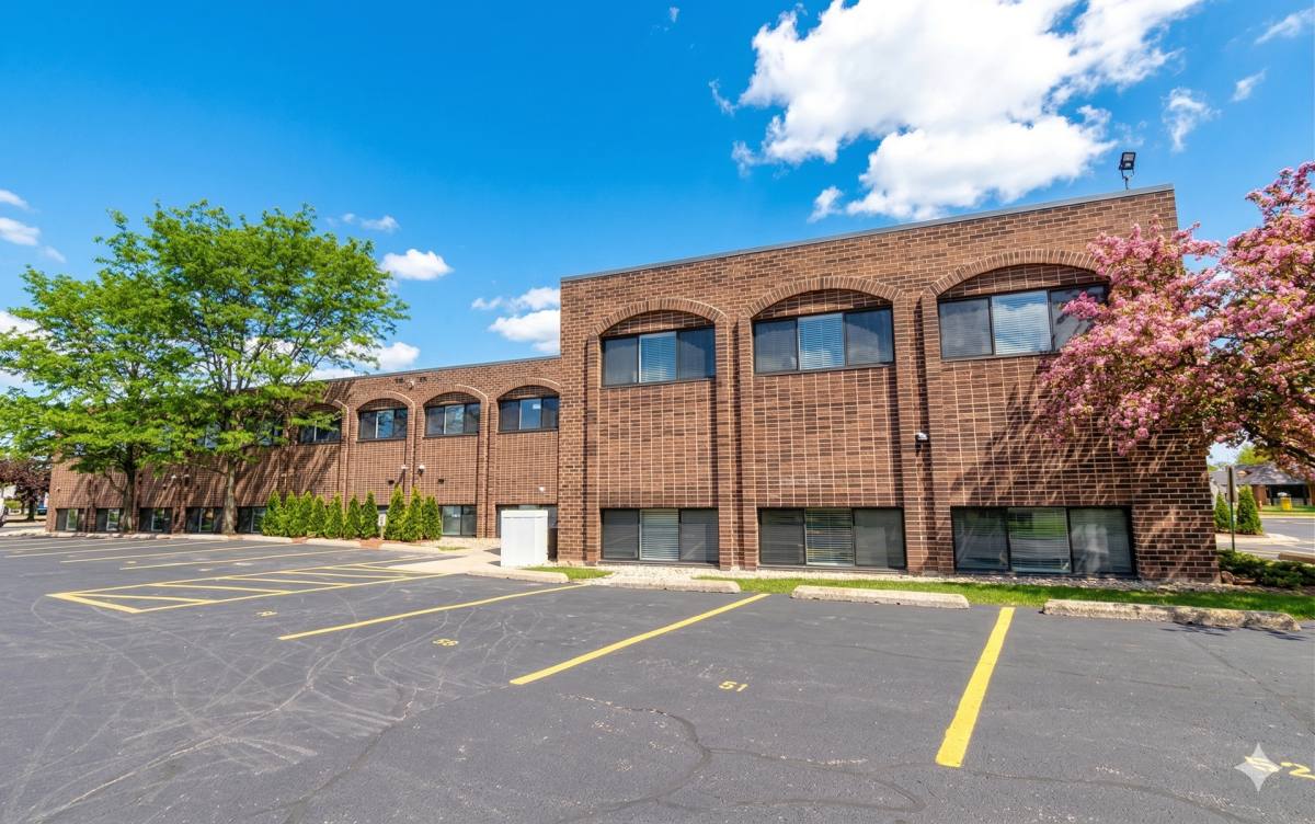 Apartment for rent at 460 Coventry Lane, Crystal Lake, IL 60014