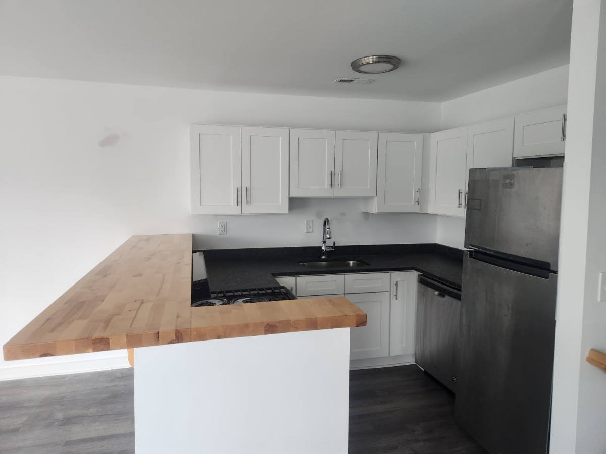Apartment for rent at 2 Short Beach Rd #5, East Haven, CT 06512