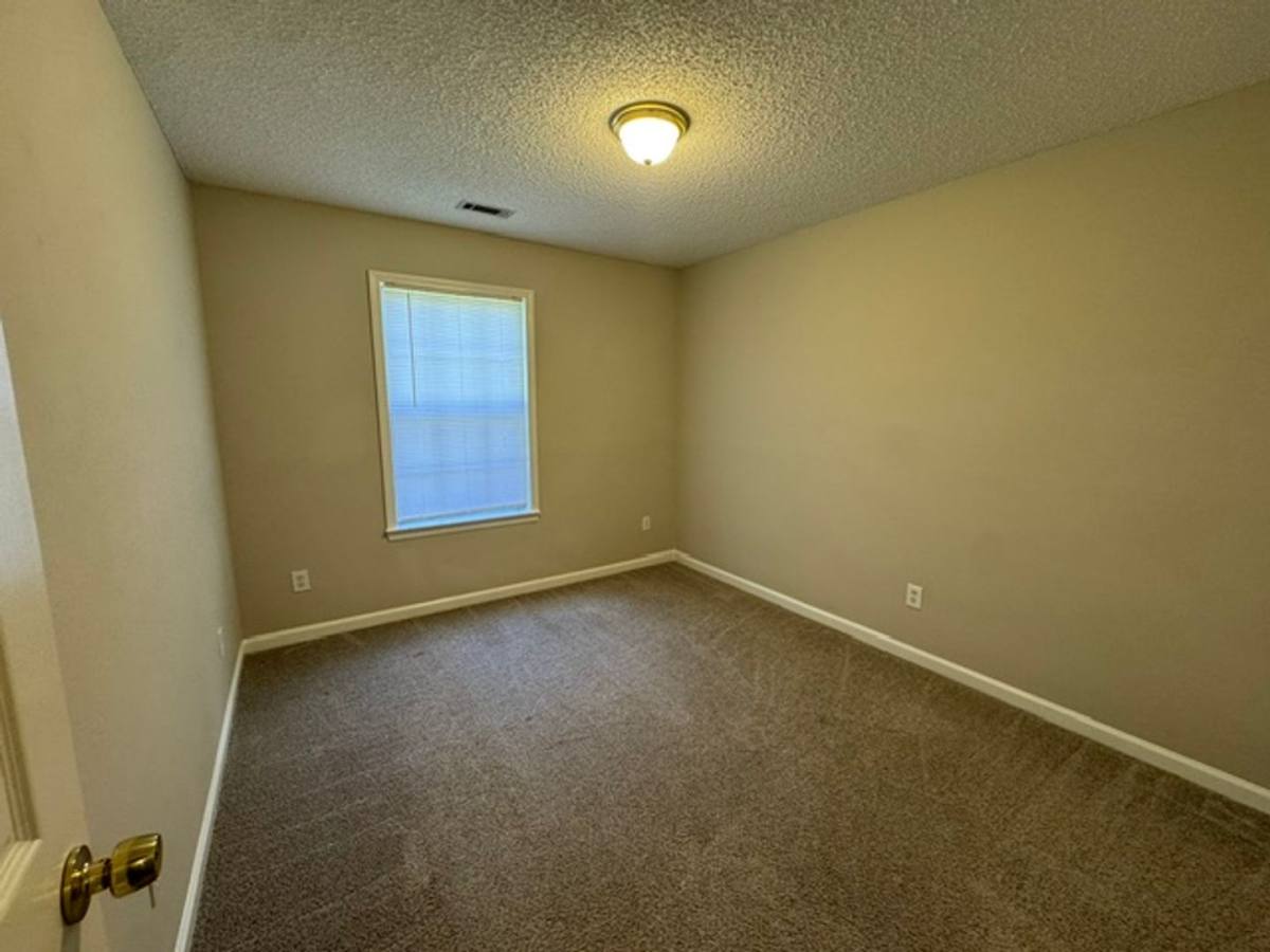 House for rent at 102 Woodstream Trail, Lagrange, GA 30240