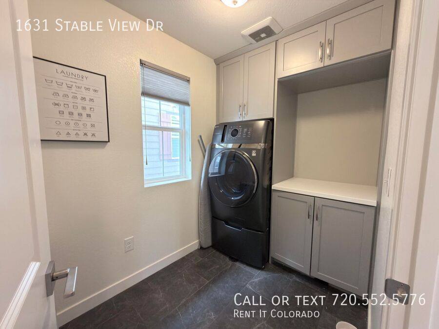 House for rent at 1631 Stable View Dr, Castle Rock, CO 80108