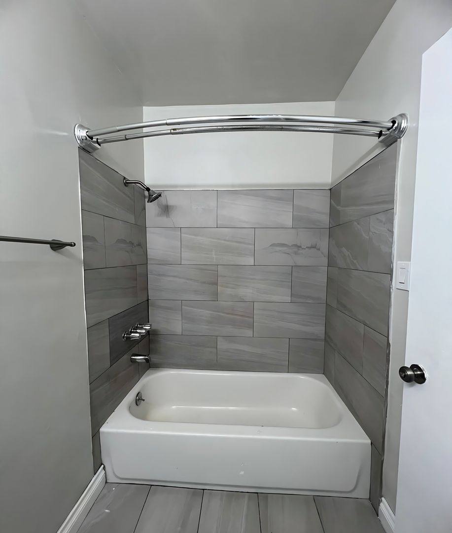 Apartment for rent at 212 W Plymouth St, Inglewood, CA 90302