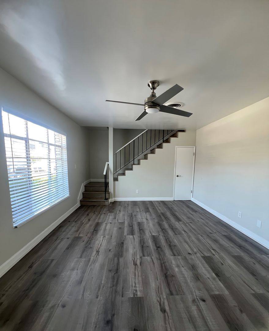 Apartment for rent at 212 W Plymouth St, Inglewood, CA 90302