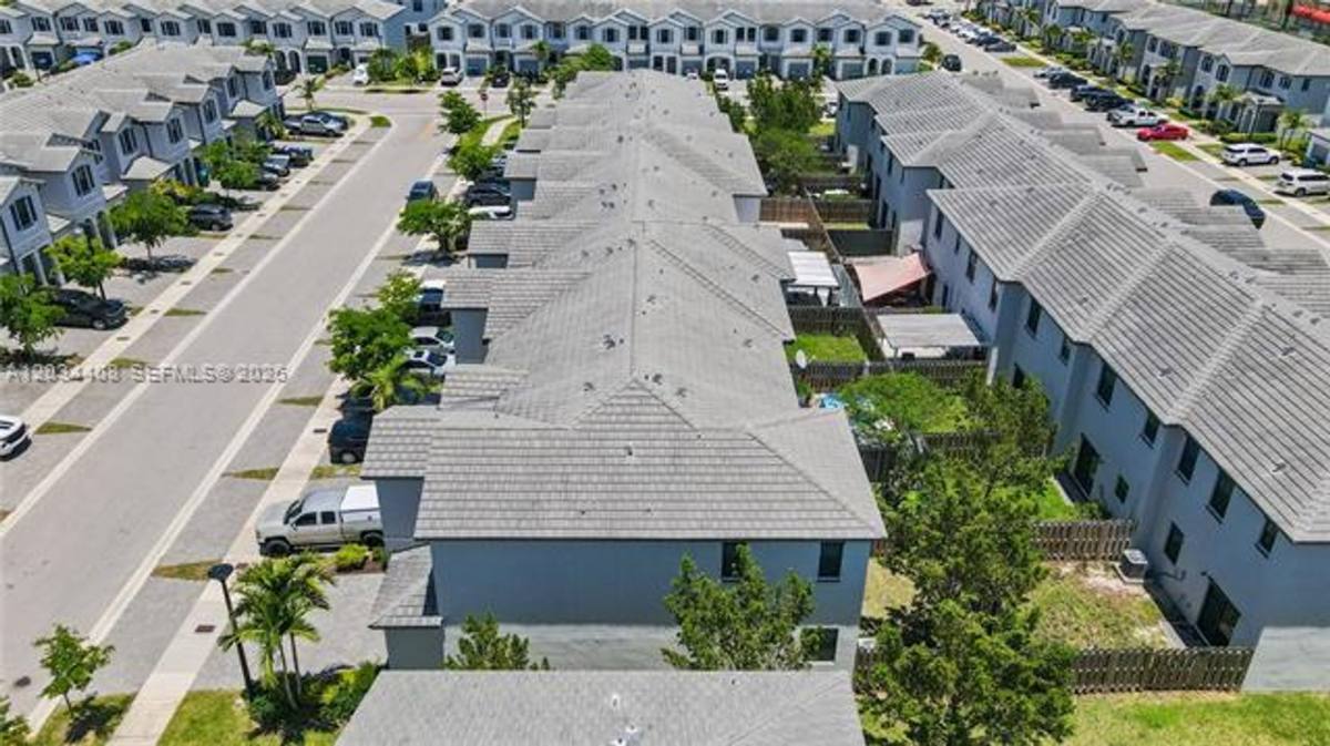 Townhouse for rent at 13386 SW 287th St, Homestead, FL 33033